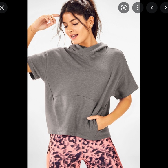 Fabletics Hadley Hi-Low Short-Sleeve Tee Hoodie in Grey Heather - Picture 1 of 9